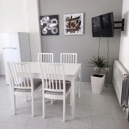 Xulia 아파트호텔